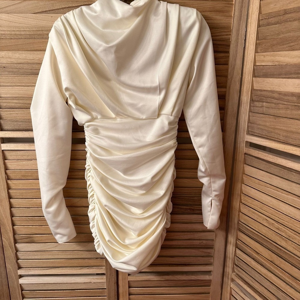 House of CB Giorgiana Ivory Satin Draped Mini Dress Size S - Picture 4 of 9